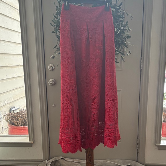 NWT FARM Rio Red Guipure Boho Garden Skirt - Picture 5 of 6